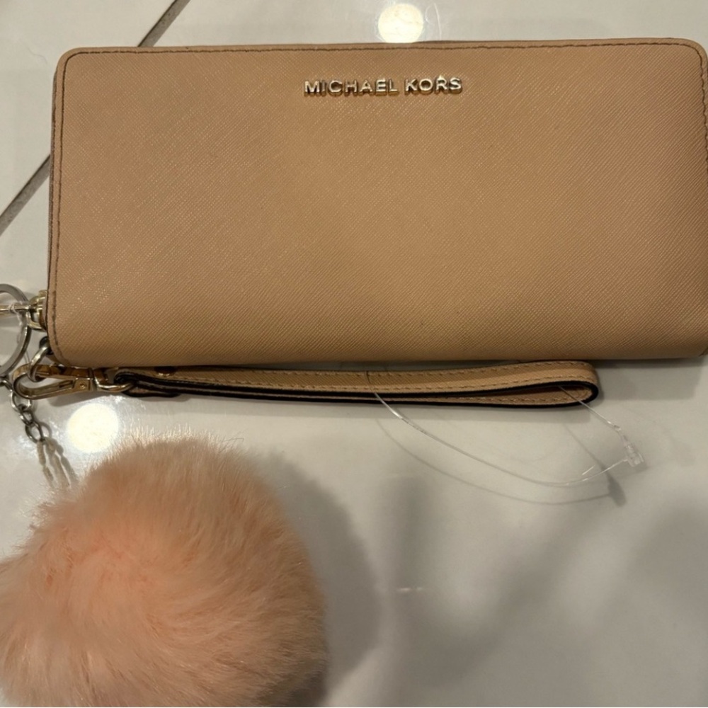 Michael Kors Jet Set Tan Wristlet Wallet